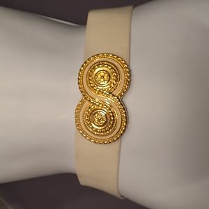 Day Lor Wide White Elastic Waist Band Belt With Gold Cream Buckle